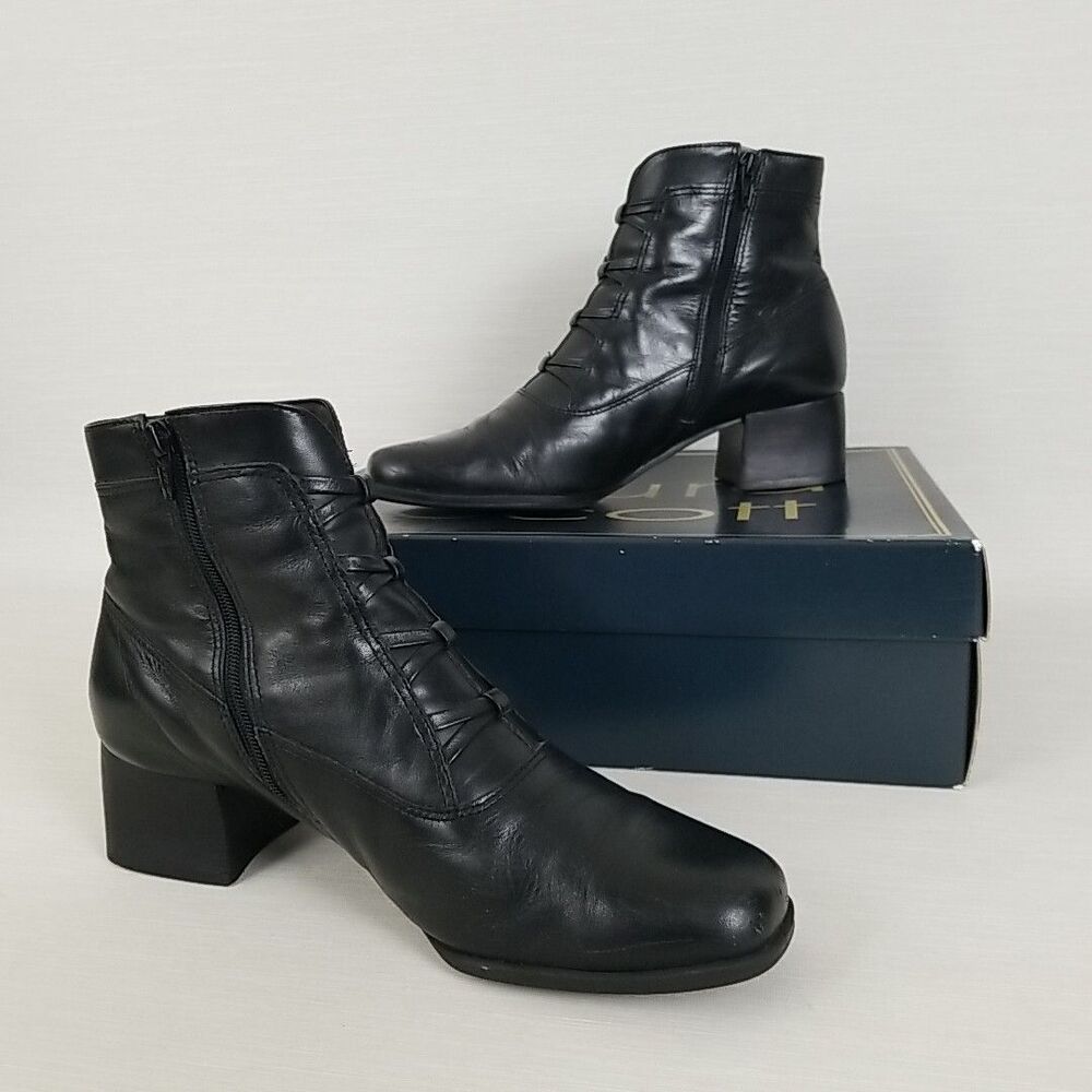 Vtg Laura Scott Bethany Black Leather Booties Women's Size 7 M 24200 Goth Witch